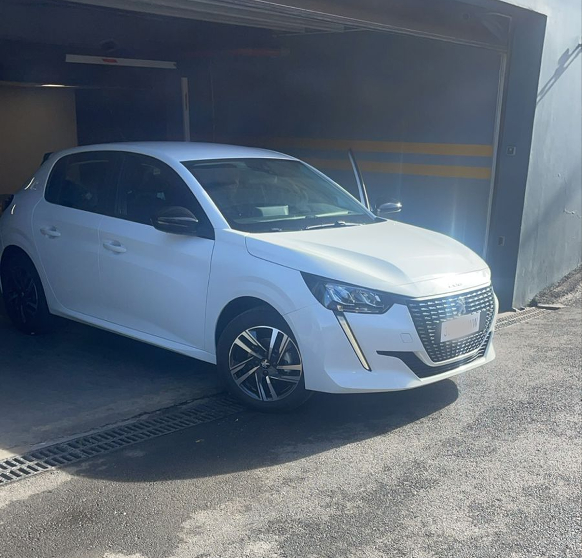 uploads/2Peugeot2083.jpg